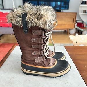 Sorel Joan of Arc winter boots size 8
